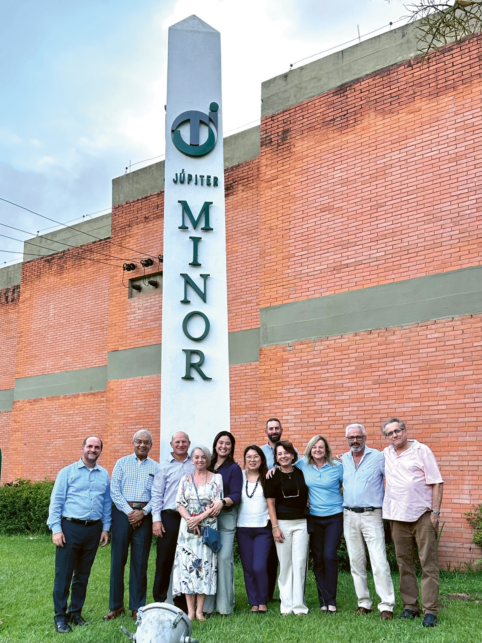 People in front of Minor Jupiter